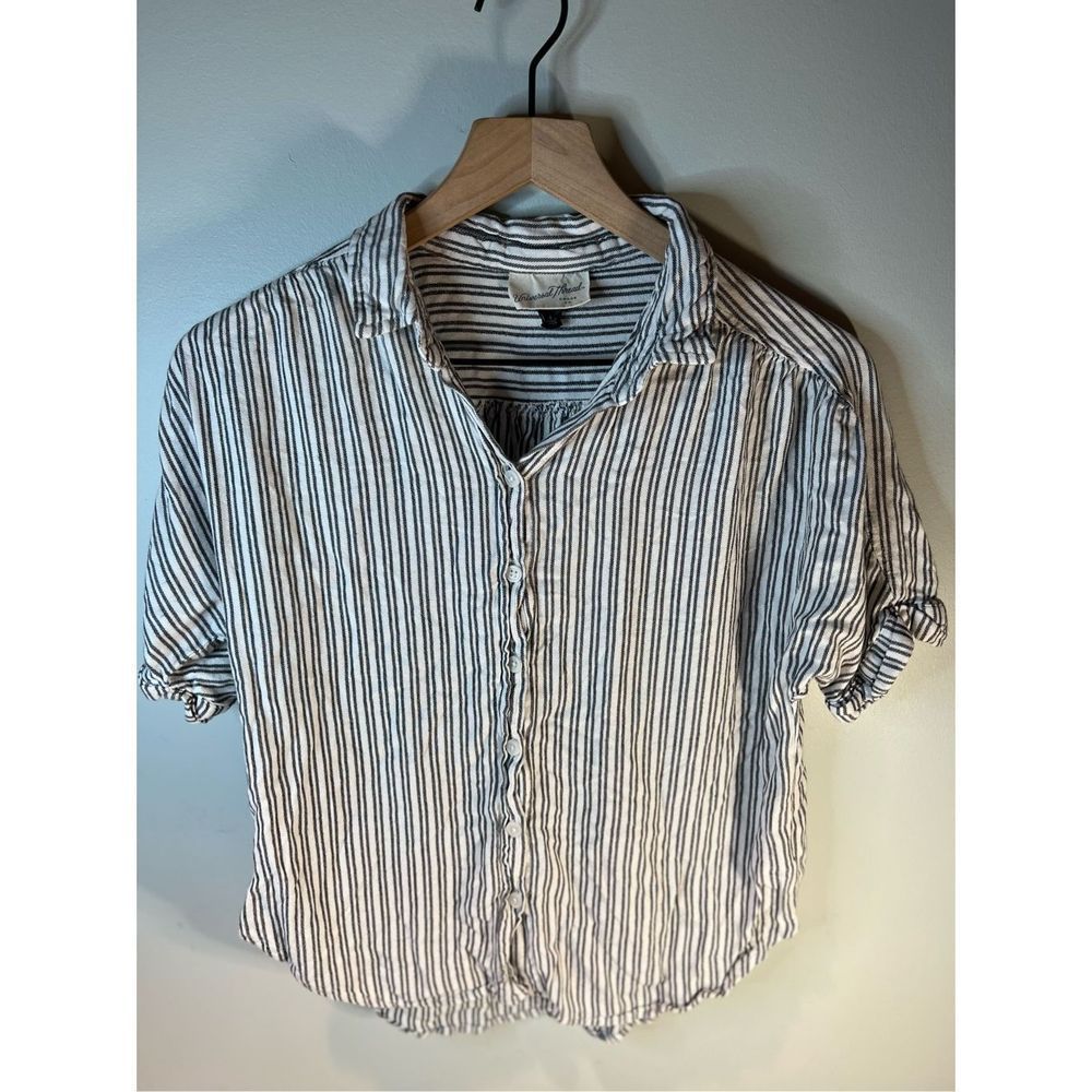 Universal Thread Striped Rolled Cuff Short Sleeve Button Front Shirt Small